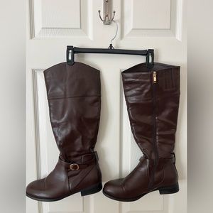 Brown knee high boots. “Diba” brand size 10 US WOMEN